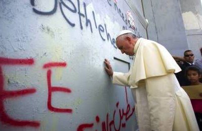 53323_pape-francois-mur-israel-palestine-bethleem-priere_440x260.jpg