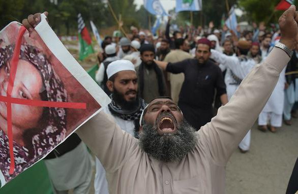 Le Tehreek-e-Labbaik, parti islamiste pakistanais a rassemblé ses partisans pour exiger la pendaison de la chrétienne Asia Bibi. AAMIR QURESHI/AFP