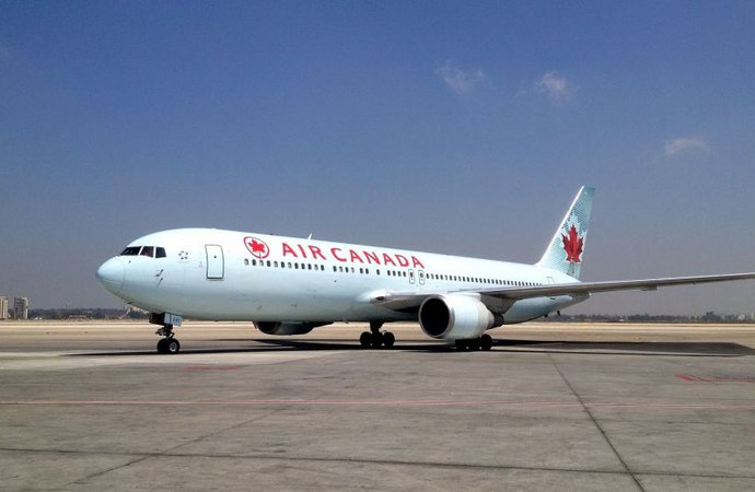 avion air canada.jpg