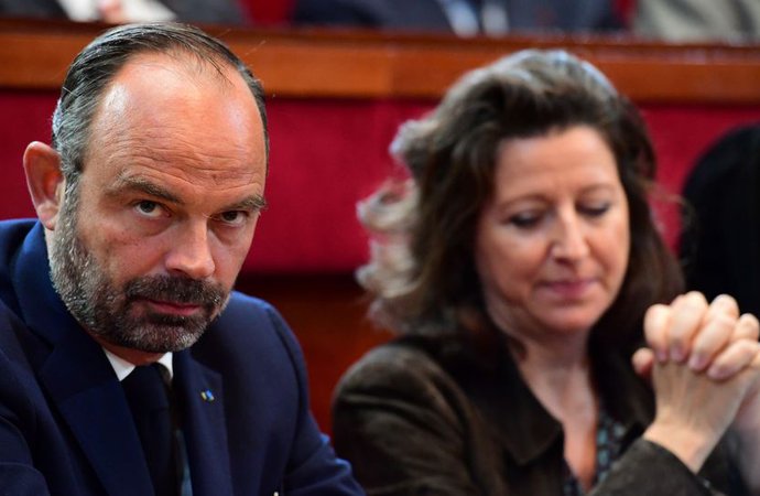 edouard-philippe-et-agnes-buzyn-au-cese-le-12-septembre-2019_6210530.jpg