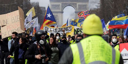 gilets jaunes.jpg