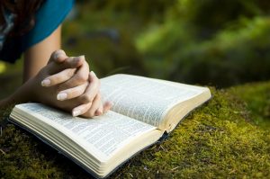 young-woman-reading-bible